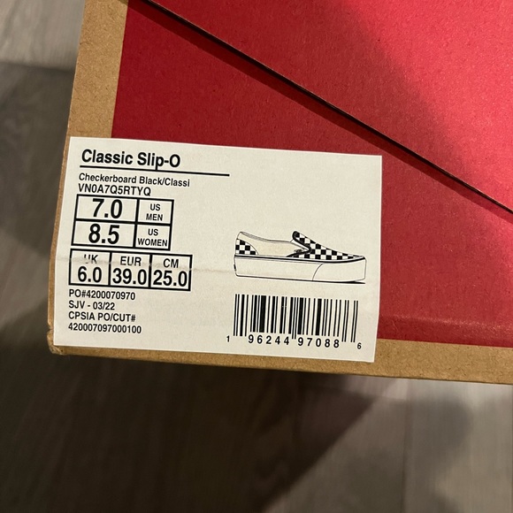 Vans Classic Checkered slip on
Stackform Sneaker - Picture 15 of 15